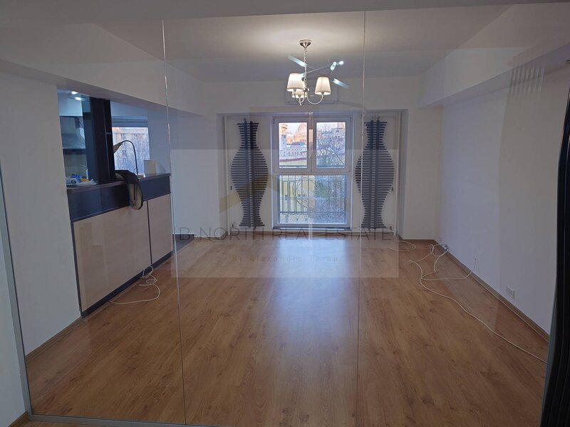 Libertatii  Apartament 4 camere de inchiriat Bulevardul Libertatii – 100 mp  decomandat